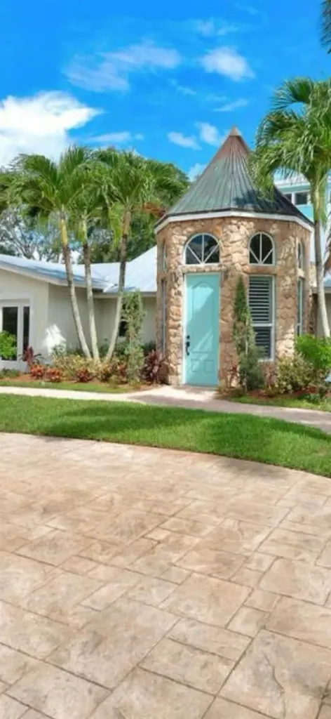 8487 SE Merritt Way Jupiter FL 33458