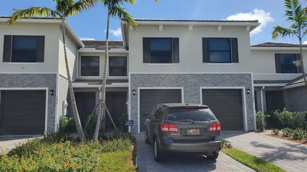 190 SE 5th Court Deerfield Beach FL 33441