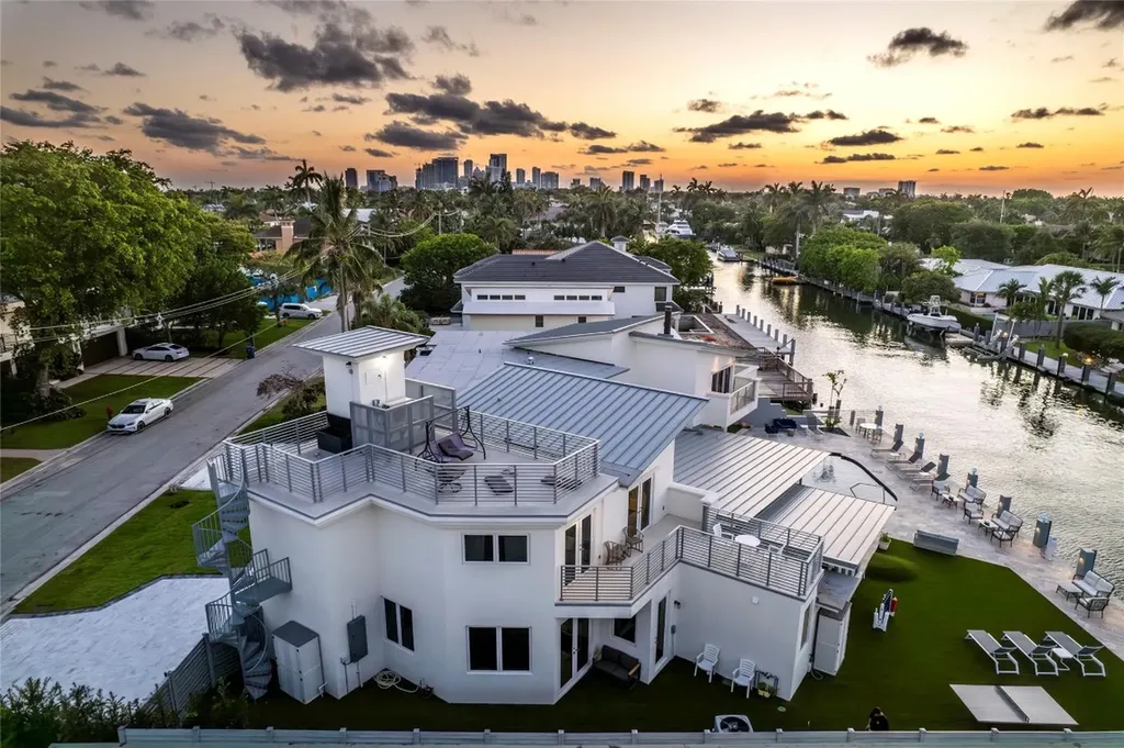 2523 Castilla Isle Fort Lauderdale FL 33301