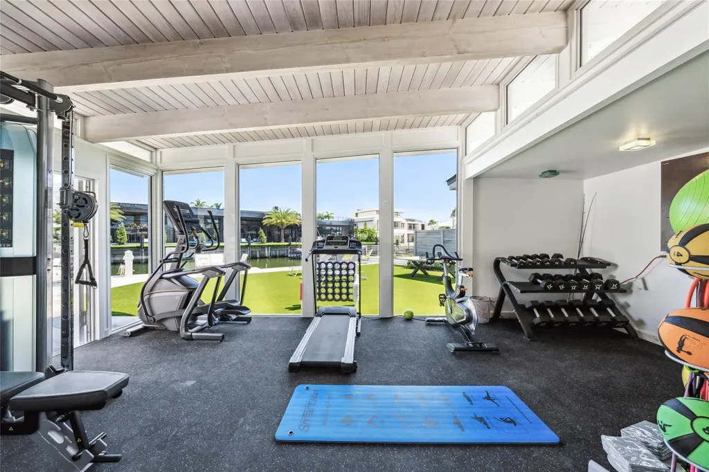 2523 Castilla Isle Fort Lauderdale FL 33301