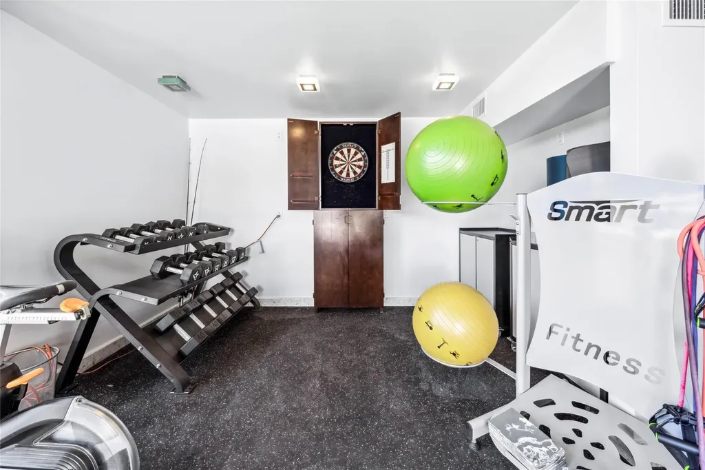 2523 Castilla Isle Fort Lauderdale FL 33301