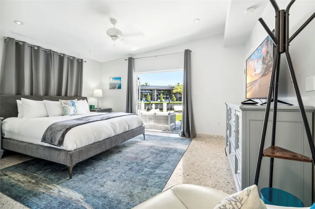 2523 Castilla Isle Fort Lauderdale FL 33301