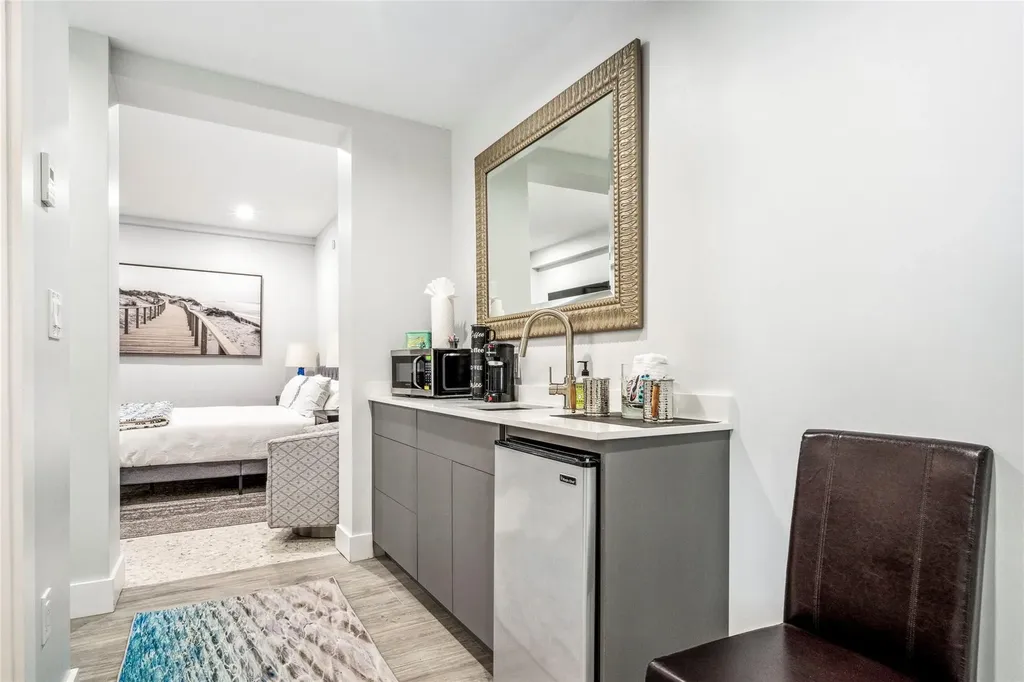 2523 Castilla Isle Fort Lauderdale FL 33301
