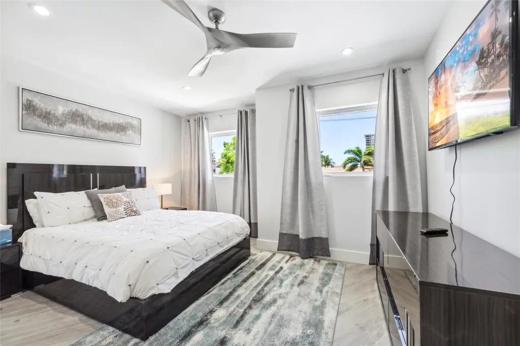 2523 Castilla Isle Fort Lauderdale FL 33301