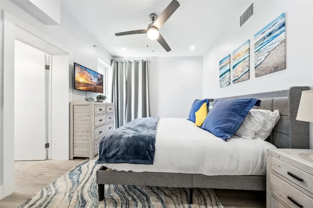 2523 Castilla Isle Fort Lauderdale FL 33301