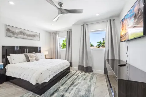 2523 Castilla Isle Fort Lauderdale FL 33301