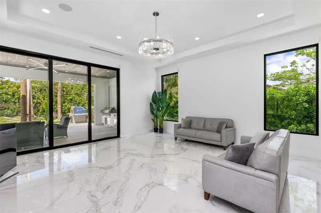 5951 NW 72 Way Parkland FL 33067