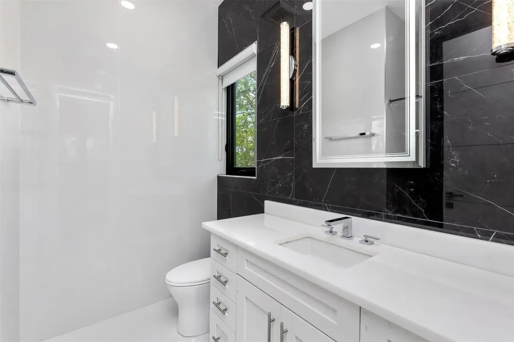 5951 NW 72 Way Parkland FL 33067