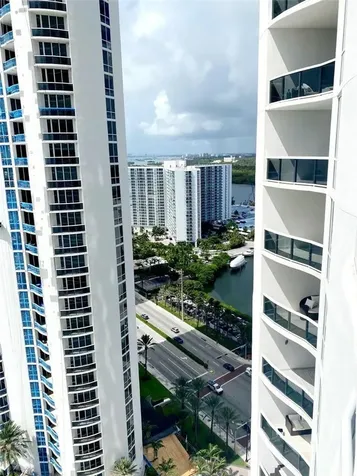16001 Collins Avenue Sunny Isles Beach FL 33160
