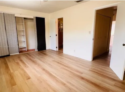 6534 SW 41st Street Davie FL 33314