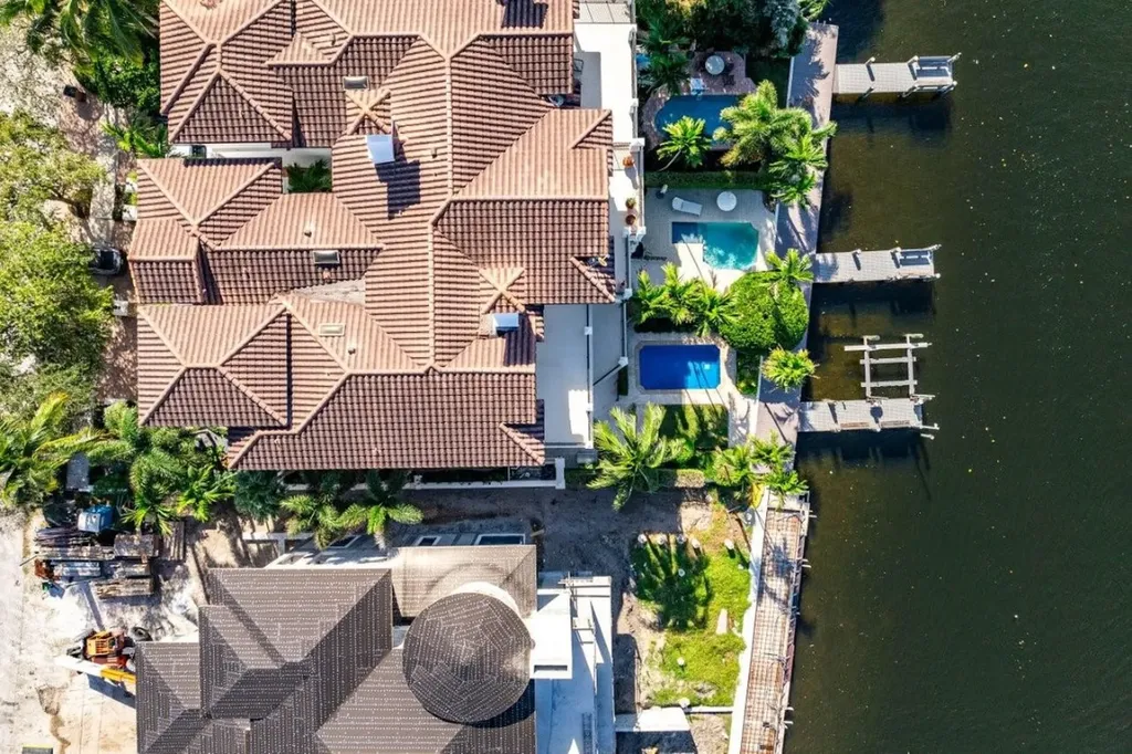 549 NE 19th Avenue Deerfield Beach FL 33441