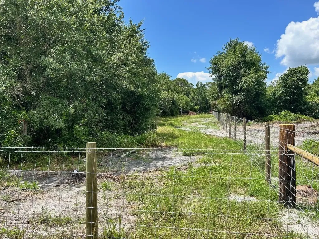 690 NE 144th Drive Okeechobee FL 34972