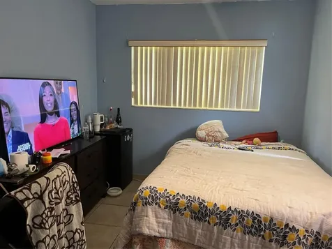 427 NE 160th Street Miami FL 33162