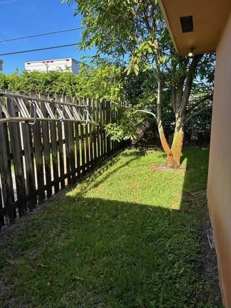 212 NE 9th Avenue Deerfield Beach FL 33441