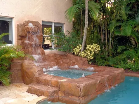 7264 NW 19th Court Hollywood FL 33024