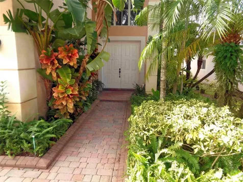 7264 NW 19th Court Hollywood FL 33024