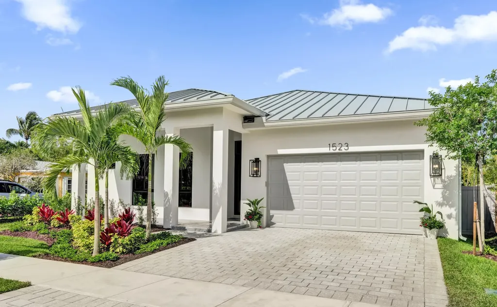 1523 NE 17th Way Fort Lauderdale FL 33304
