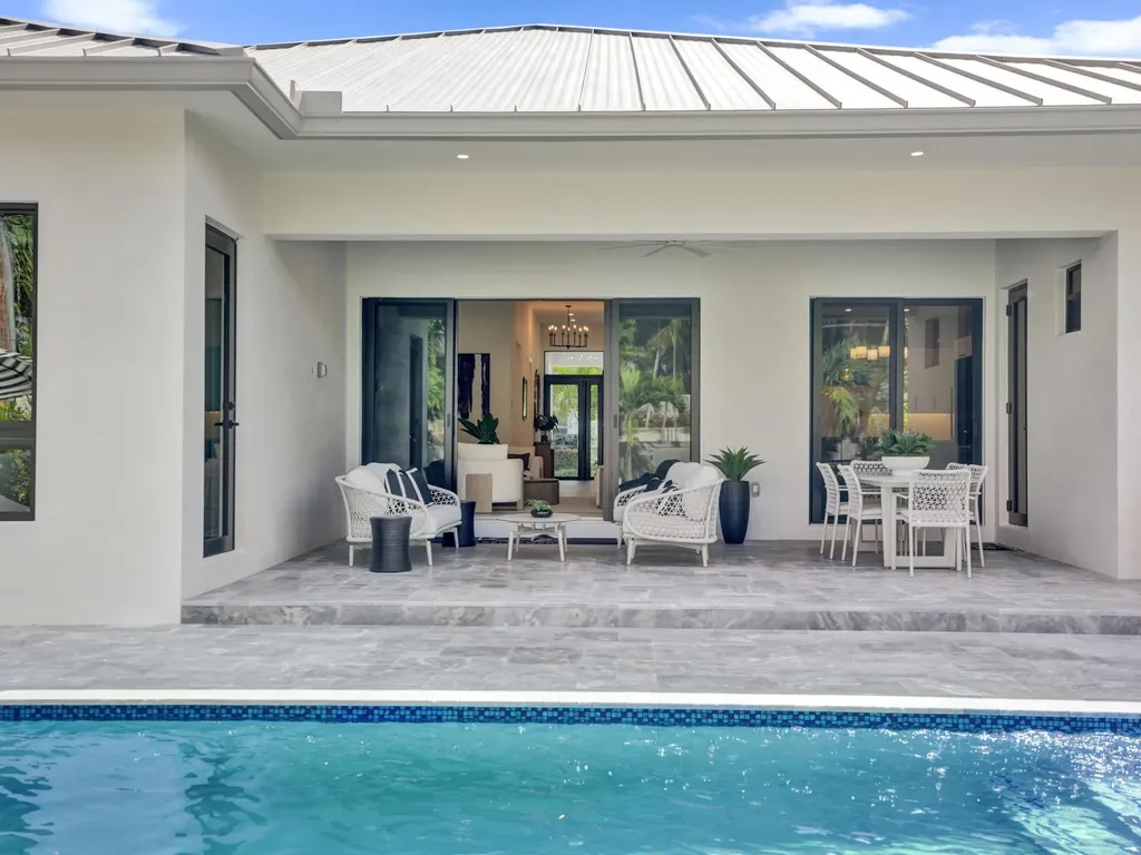 1523 NE 17th Way Fort Lauderdale FL 33304