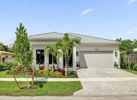1523 NE 17th Way Fort Lauderdale FL 33304