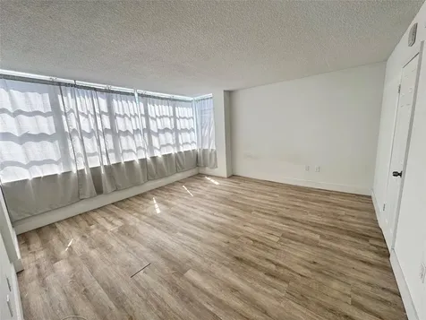 6855 Abbott Avenue Miami Beach FL 33141
