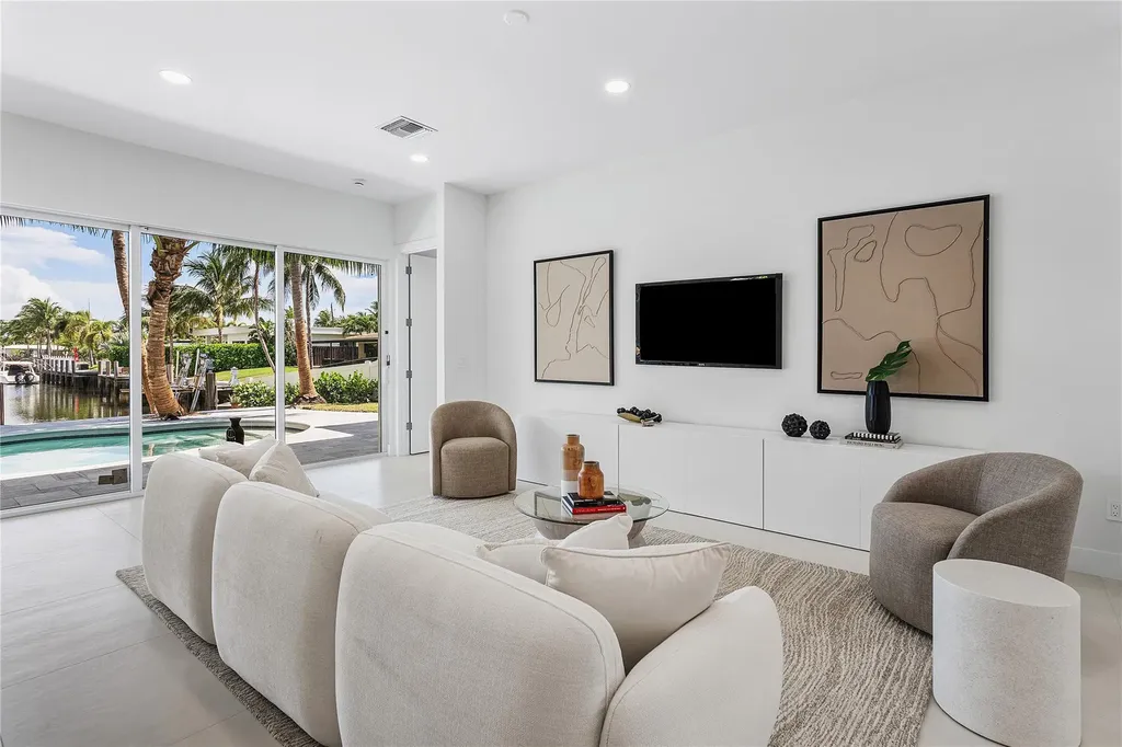 171 SE 4th Court Pompano Beach FL 33060