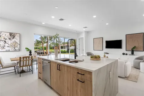 171 SE 4th Court Pompano Beach FL 33060