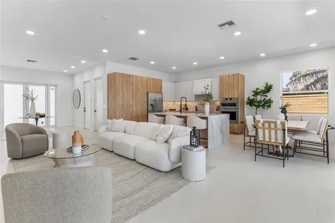 171 SE 4th Court Pompano Beach FL 33060