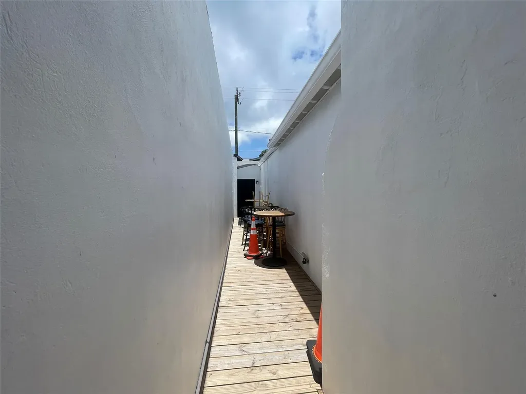 1517 E Las Olas Boulevard Fort Lauderdale FL 33301