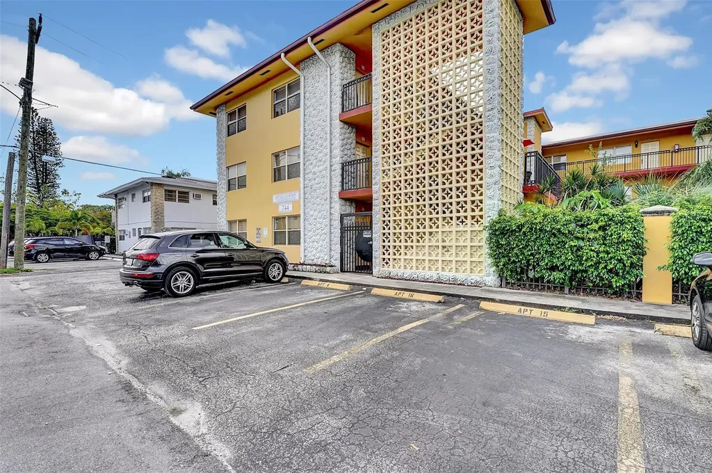 744 NE 14th Avenue Fort Lauderdale FL 33304