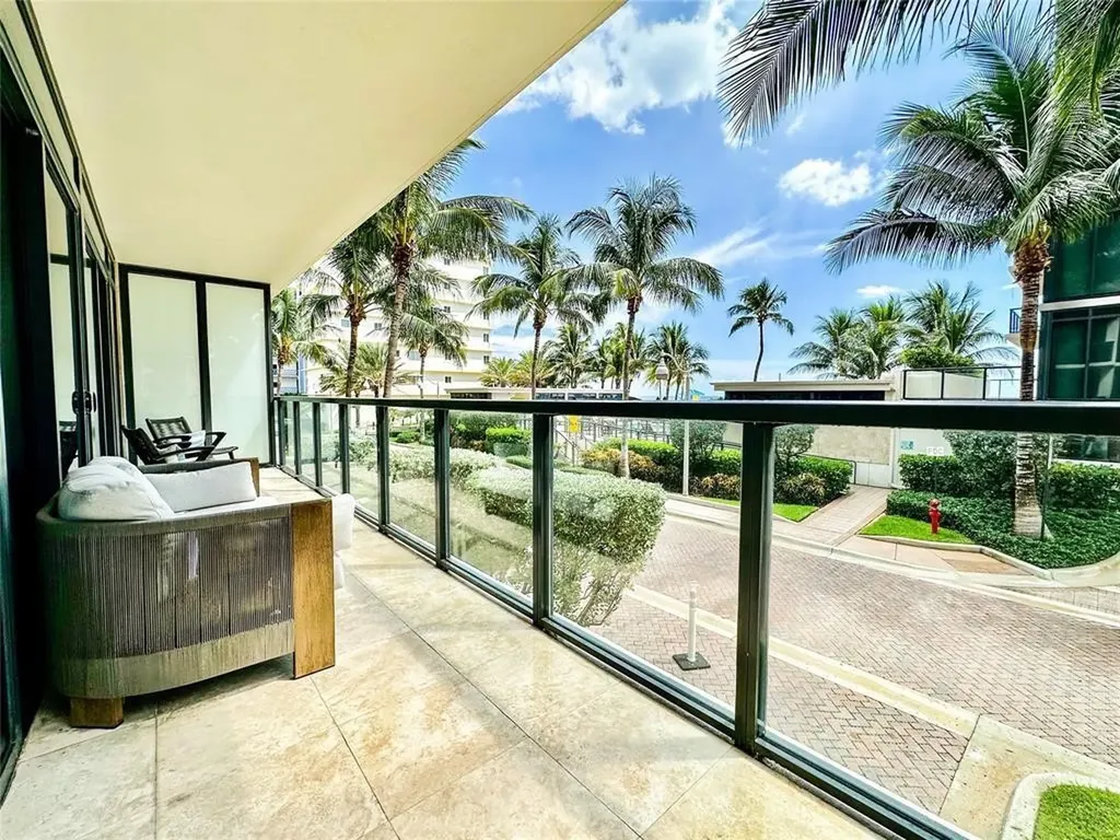 2101 S Surf Road Hollywood FL 33019