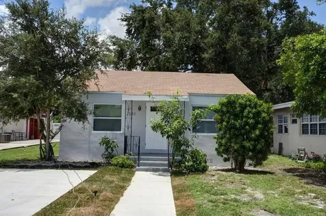 2343 Cleveland Street Hollywood FL 33020