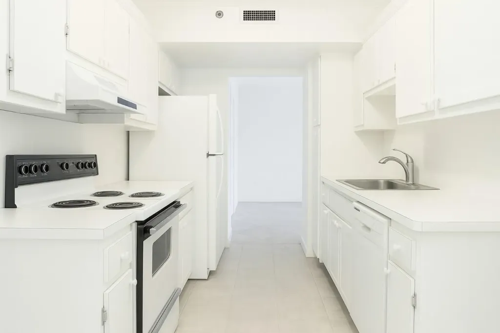 4001 Hillcrest Drive Hollywood FL 33021