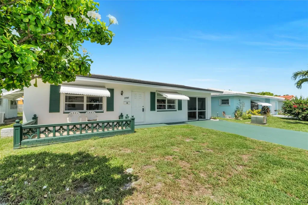 5707 NW 87th Avenue Tamarac FL 33321