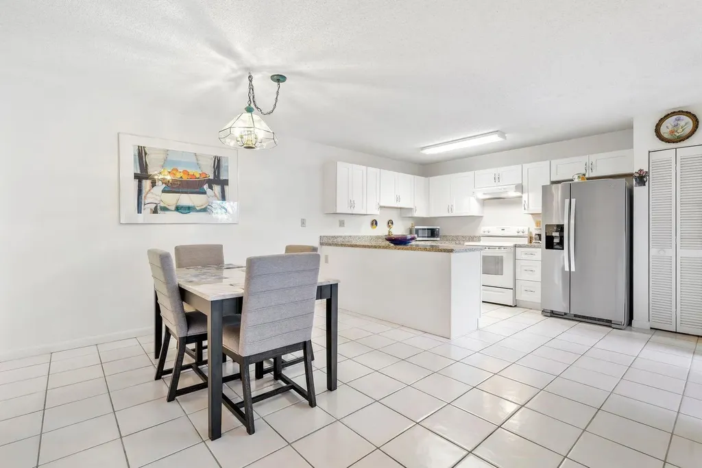 2171 SW 90th Avenue Davie FL 33324