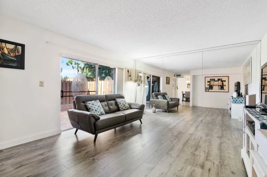 2171 SW 90th Avenue Davie FL 33324