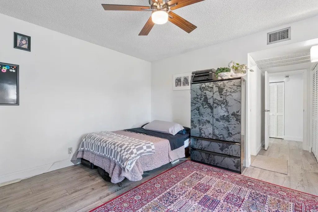 2171 SW 90th Avenue Davie FL 33324