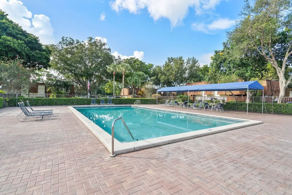 2171 SW 90th Avenue Davie FL 33324