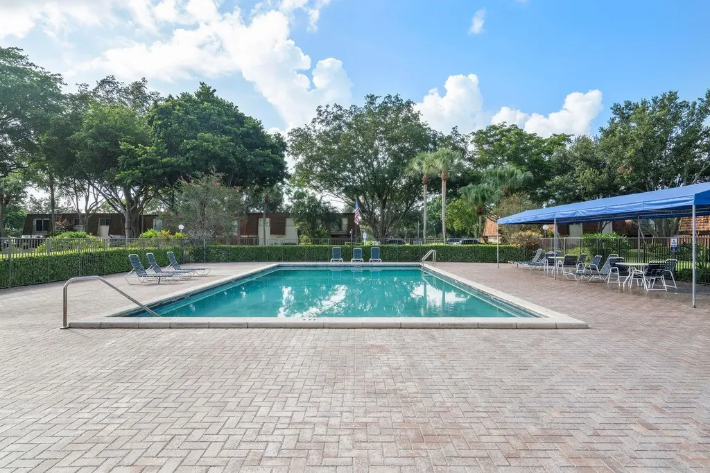 2171 SW 90th Avenue Davie FL 33324