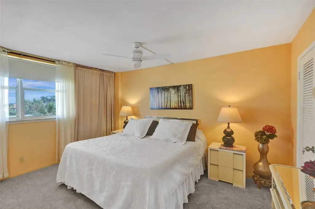 1051 Hillsboro Mile Hillsboro Beach FL 33062