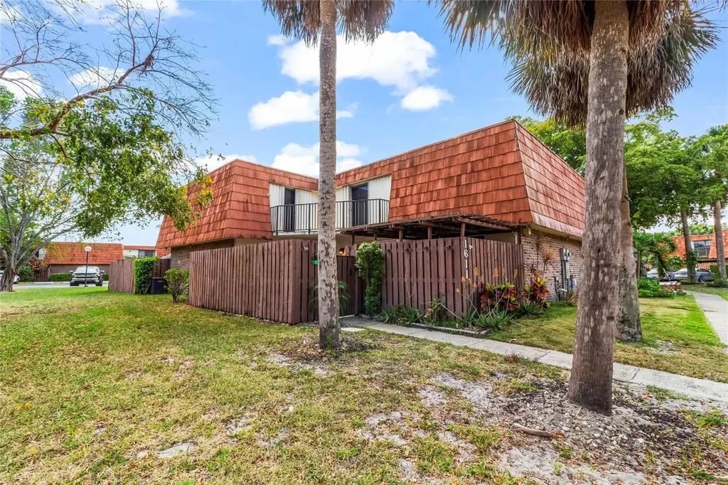 1611 S Coral Terrace North Lauderdale FL 33068