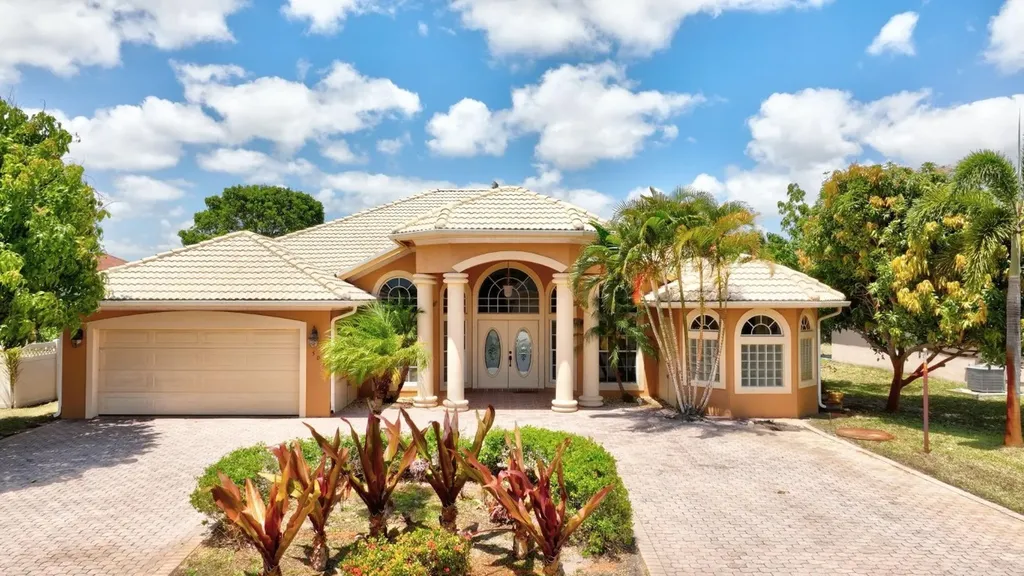 501 SW Mccomb Avenue Port St Lucie FL 34953