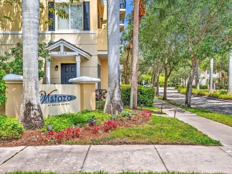 563 NW 35th Place Boca Raton FL 33431