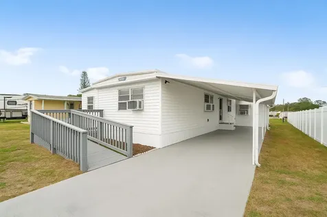 7897 SE Swan Avenue Hobe Sound FL 33455