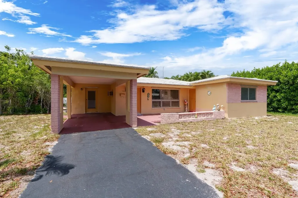 1321 NE 47th Street Oakland Park FL 33334