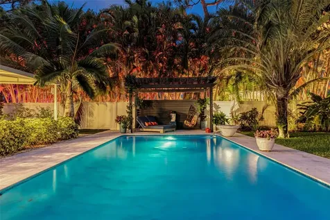 412 NE 26th Street Wilton Manors FL 33305