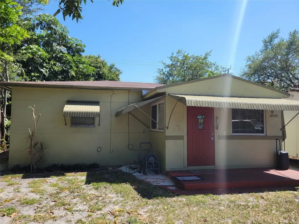 2534 Taft Street Hollywood FL 33020