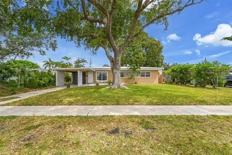 249 SW 9th Court Pompano Beach FL 33060