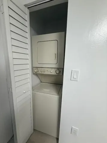 1111 NE 5th Terrace Fort Lauderdale FL 33304