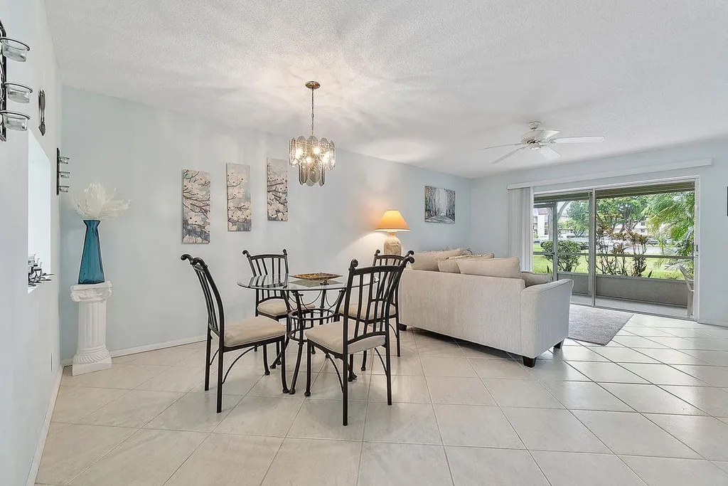 31 Abbey Lane Delray Beach FL 33446