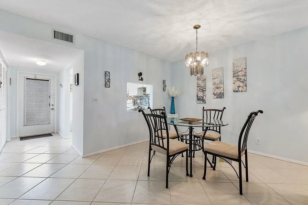 31 Abbey Lane Delray Beach FL 33446